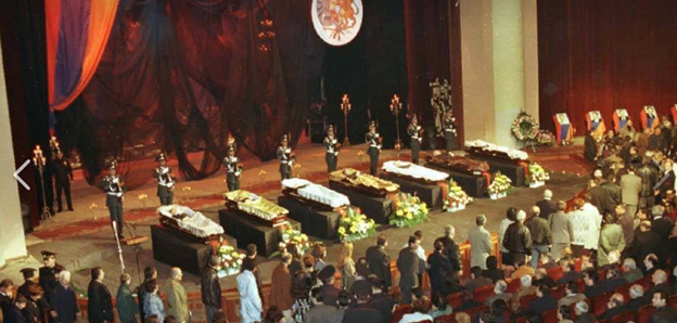 Ереван 1999. Похороны мирного урегулирования Карабахского конфликта. newsarmru.com 