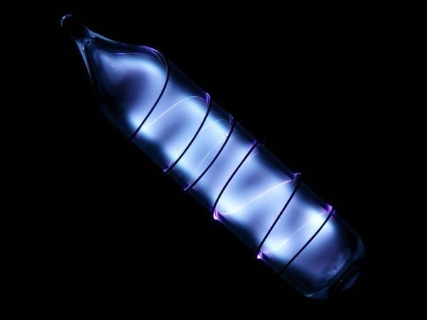 Свечение газа в ампуле