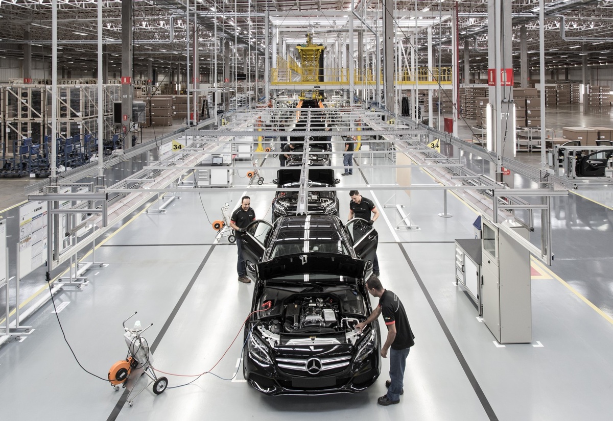 Завод Mercedes-Benz