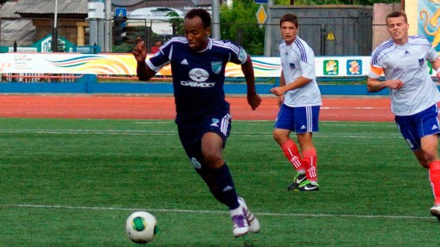 Бразилец Нивалдо в составе Сибири, фото с сайта fc-sibir.ru