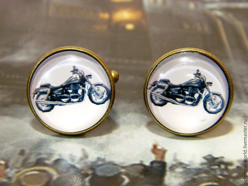 Пример неформальных запонок, относящиеся к вашему любимому виду спорту, увлечениям, хобби и другим интересам