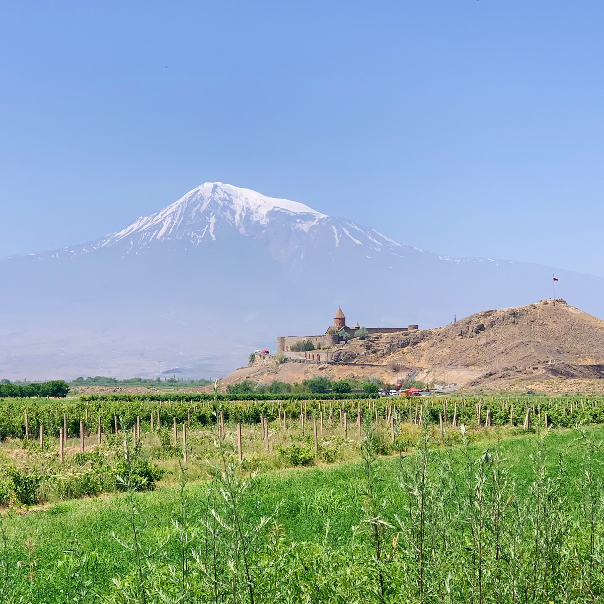 Монастырь Хор-Вирап на фоне Арарата