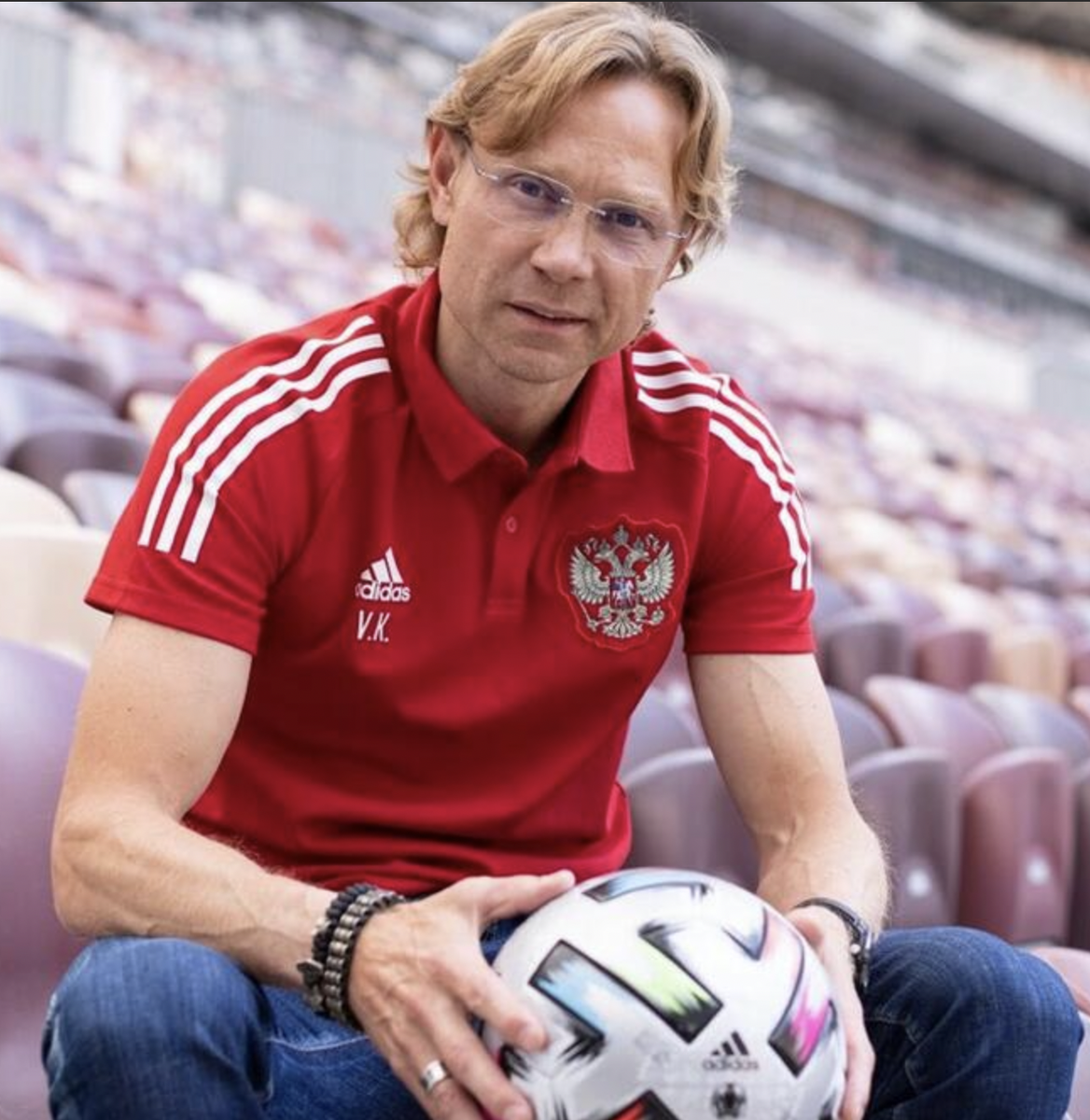 станислав саламович черчесов. станислав черчесов сборная россии по футболу. станислав черчесов. тренер сборной россии по футболу 2021. тренер сборной россии по футболу.