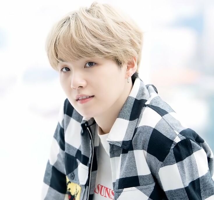 Красавчик Шуга, суровый рэпер. Фото взято из интернета.