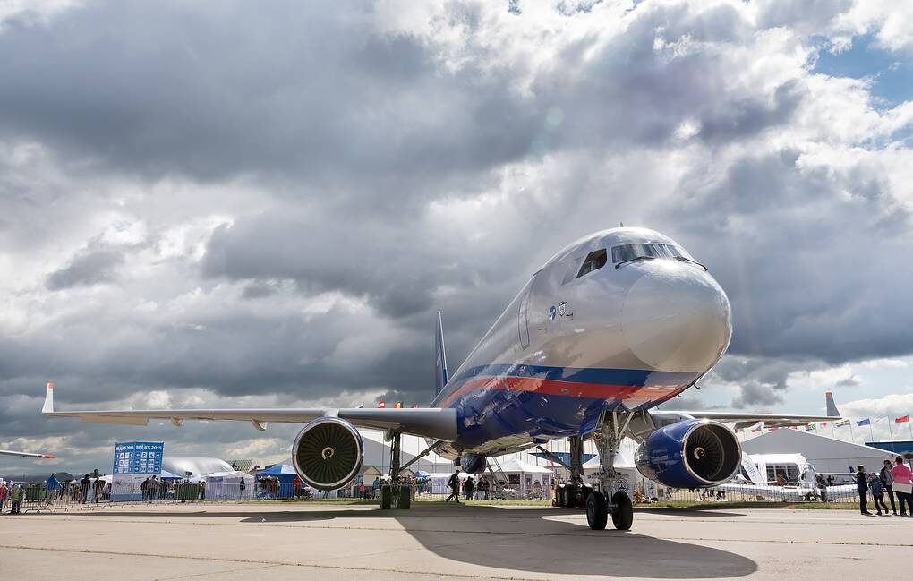 Самолет Ту-214  © Roman Baiadin