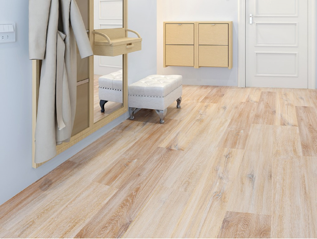 Ламинат на полу в прихожей идеален только первые полгода – год
