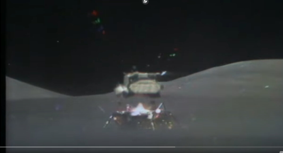 При взлёте под модулем что-то натягивается!
Поручик, молчать!
Вы не ошиблись, это не пламя, естественно, так как при встрече с препятствием то же самое топливо, то же самое, невидимое пламя, как мы уже видели начинает гореть яркими 
языками пламени, разлетаясь в разные стороны.