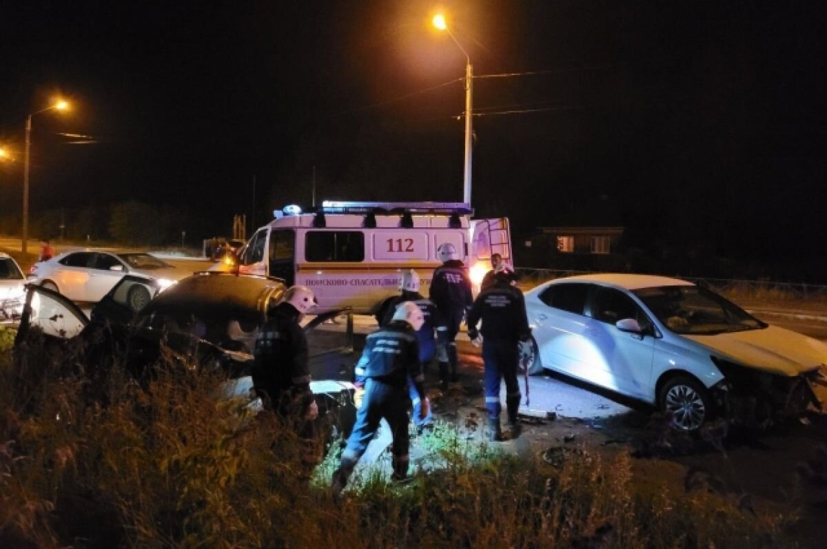    Спасатели из Прикамья помогли попавшей в ДТП семье из Алтайского края