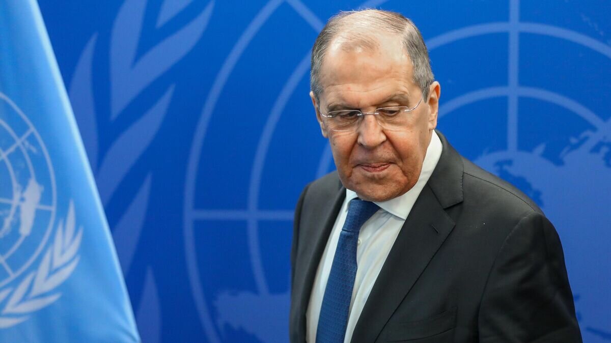    Министр иностранных дел РФ Сергей Лавров после встречи с генеральным секретарем ООН Антониу Гутерришем на полях 76-й сессии ГА ООН в Нью-Йорке© РИА Новости / МИД РФ