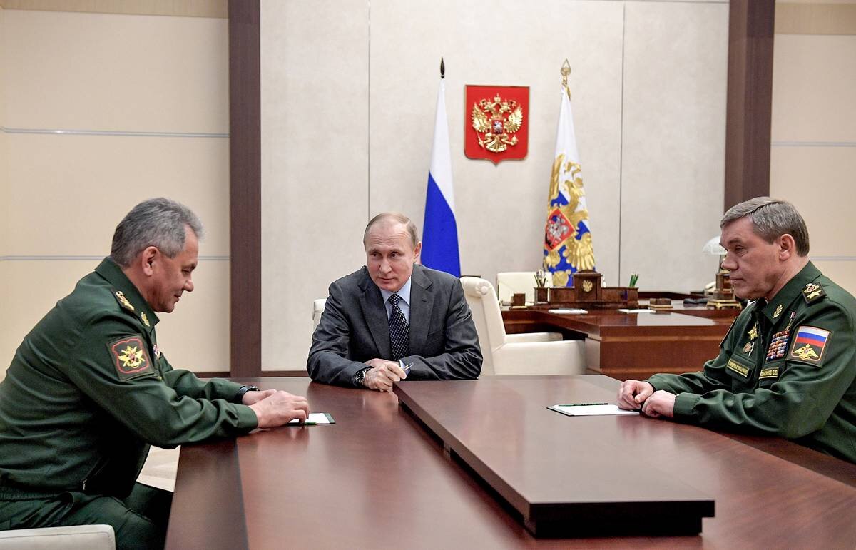 Путин, Шойгу и глава Генштаба Валерий Герасимов