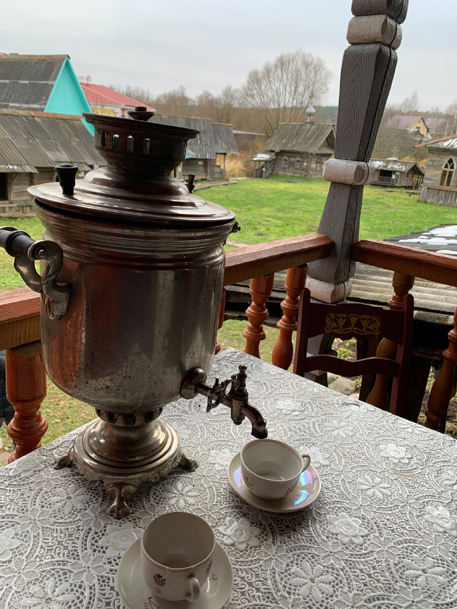 Эх, чайку бы с баранками и домой не ехать! Хорошо та как!