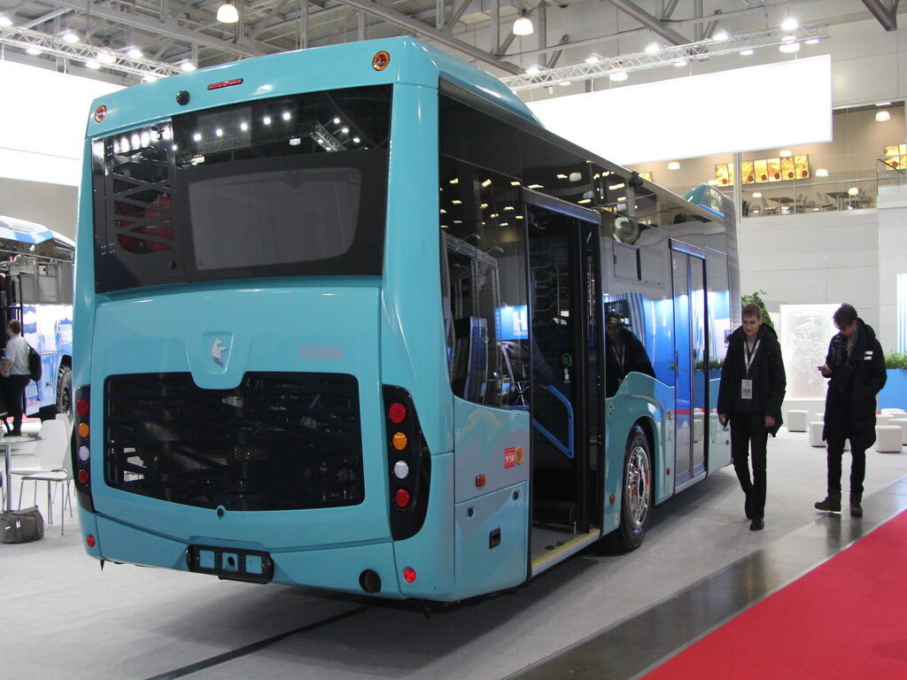    «Гармошка» на метане: КАМАЗ построил газовый автобус особо большого класса