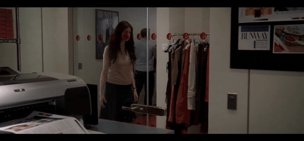 Когда Миранда поругала Энди за то, что та не достала билеты из Майами в Нью- Йорк,...