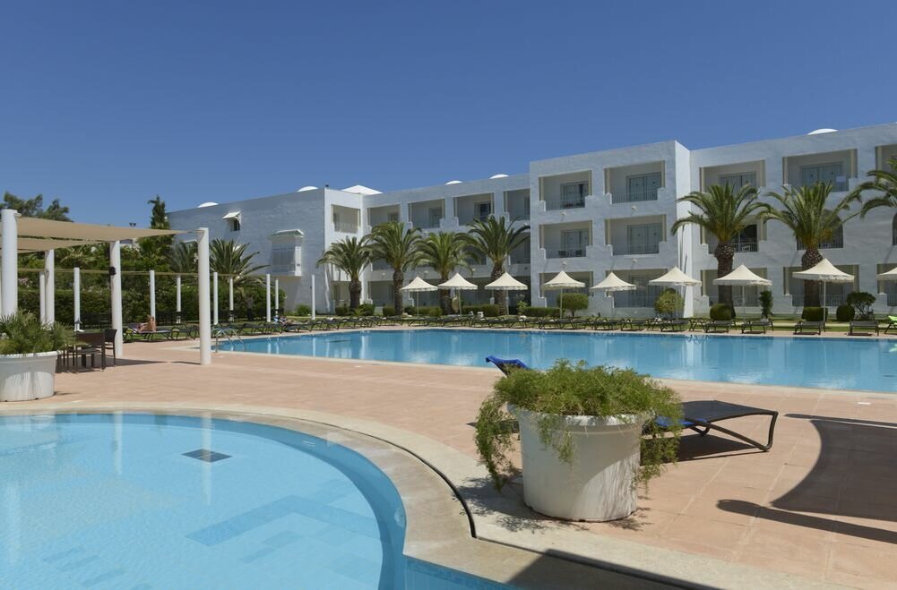 Ona Flora Park 4*