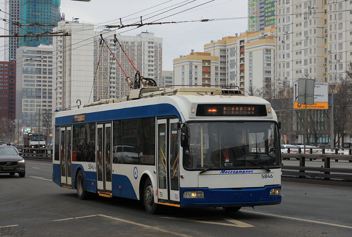 Троллейбус спб 35. 15 троллейбус екатеринбург. 4 троллейбус екатеринбург. Тролза-5265. Улица карастояновой минск на карте.