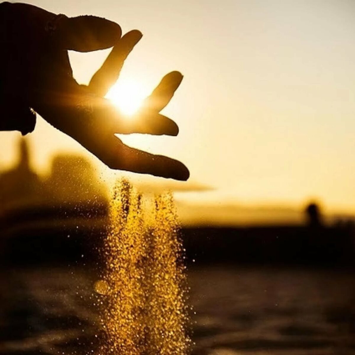 Не забудь, что в данном случае ты не владеешь акцией, ты просто используешь ее как ориентир