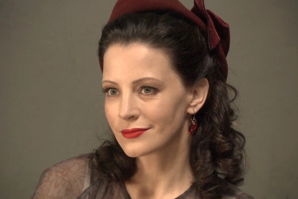 Евгения Крюкова в роли Нины. Кадр из кинофильма "Марьина роща", 2012 г., режиссер Александр Хван, сценарист Валентин Емельянов, композиторы Борис Кинер, Александр Прокопович. Скриншот кадра для иллюстрации