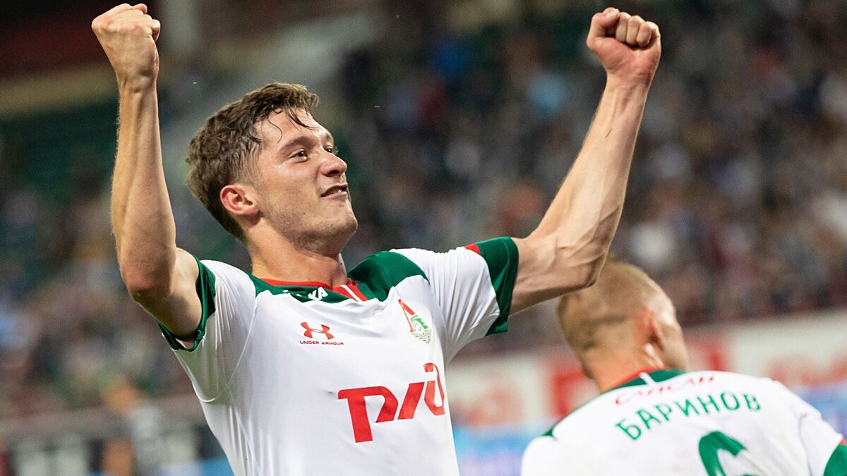 Этим летом Алексею Миранчуку предстоит сделать сложный выбор. Фото - ФК "Локомотив".