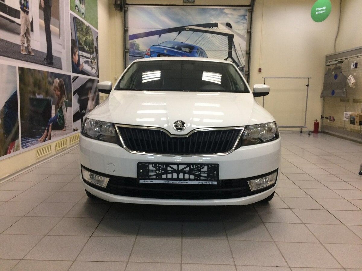 Бывший коллега согласился рассказать про свою Skoda Rapid 1.6 MPI 90 л.с.  2017-го года, на механике, с фотографиями. | АВТОЛЮБИТЕЛЬ77 | Дзен