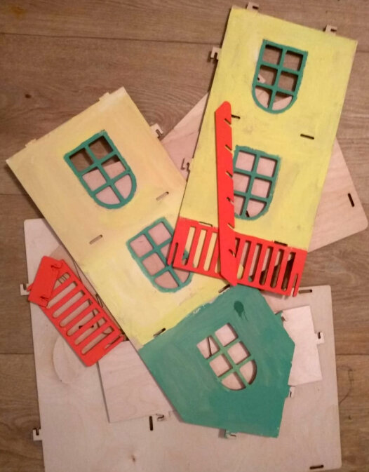 Красим домик