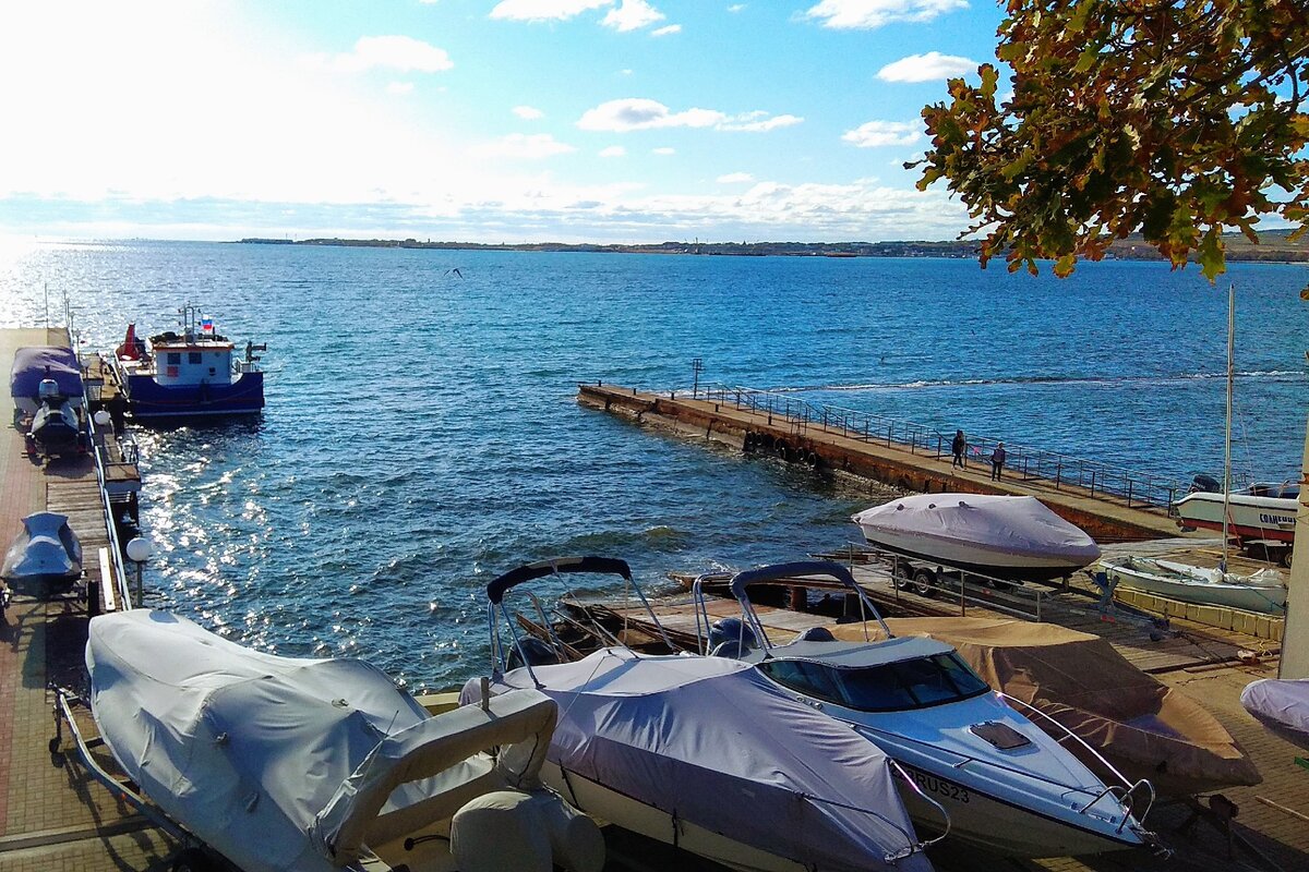 Вот оно море и вот она вода. Но в кране её нет (фото автора)