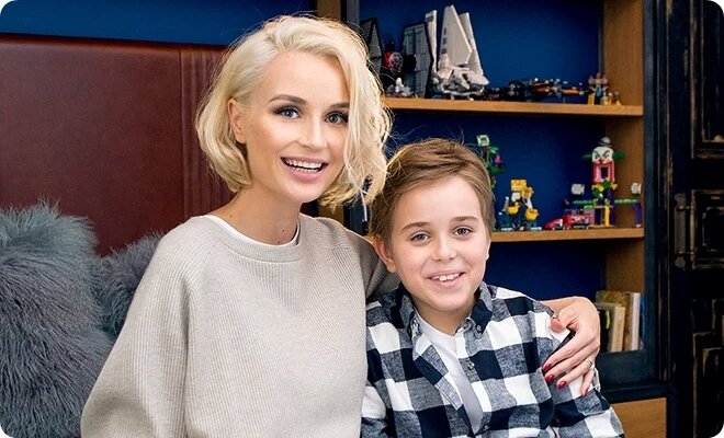 Полина Гагарина с сыном