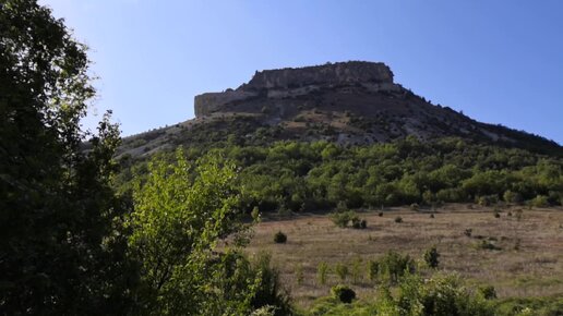 Прогулка по пещерному городу Тепе-Кермен в Крыму