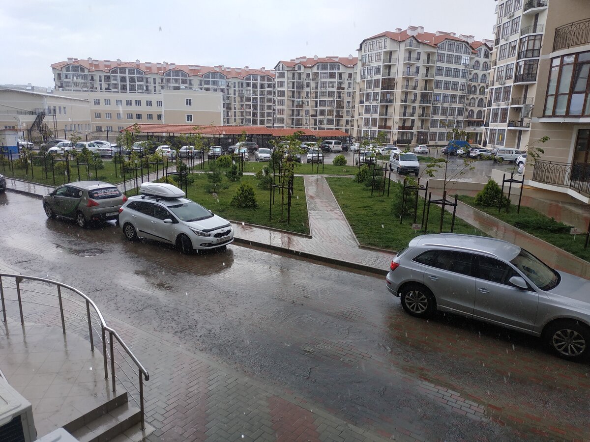 Кратковременные эпизодические дожди не наполняют водой места, от которых зависит подача воды