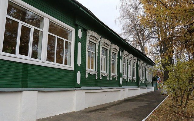 Здание на ул. Федорова, д.6, в котором расположился музей, одно из старейших. Оно было построено в 1855 году купцом-старообрядцем Большаковым 