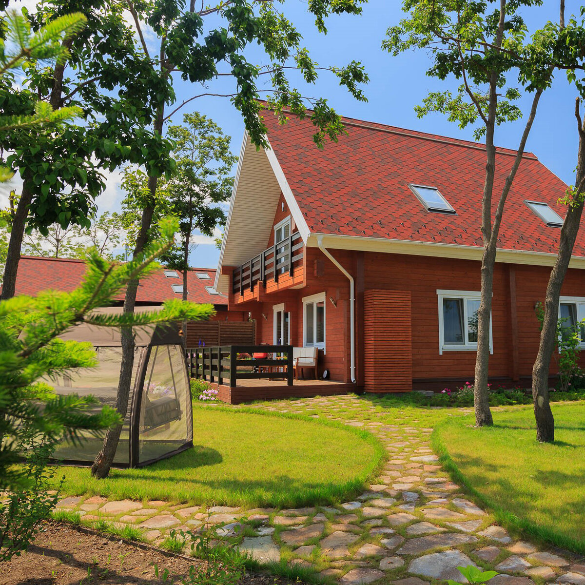 "Мозаика" красный гранит