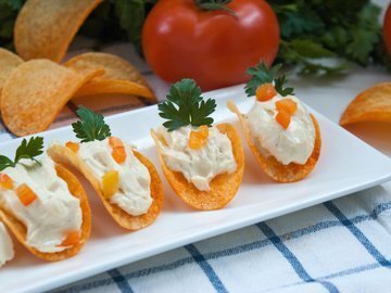 Лодочки из чипсов 