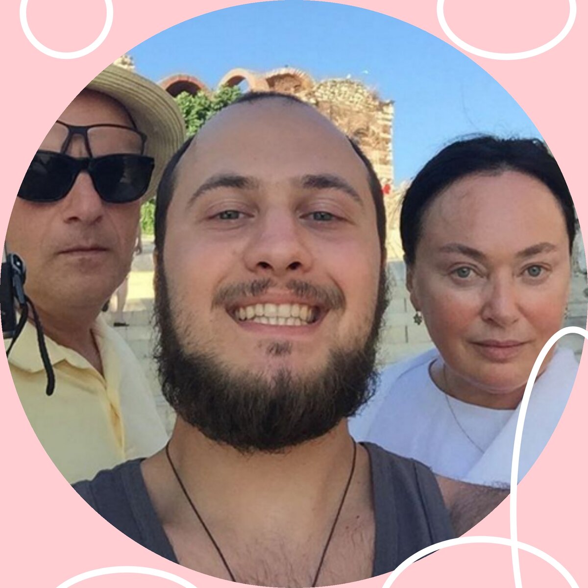 Лариса, Каха и из общий сын Георгий