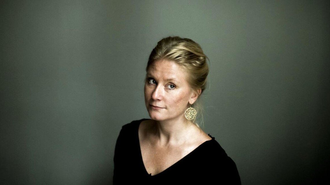 Puk Damsgård известная датская журналистка https://www.berlingske.dk/boeger/puk-damsgaard-oplevede-at-blive-et-navnloest-spoegelse-i-mellemoesten