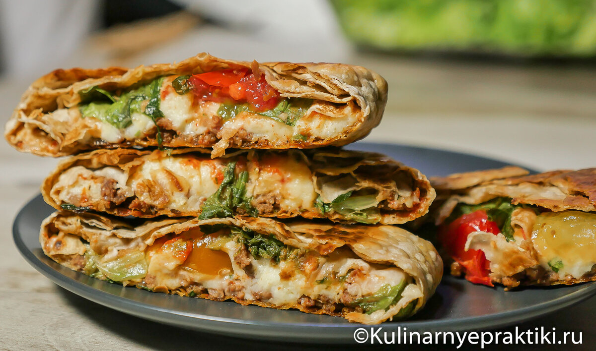 Кесадилья с курицей-гриль, сыром и овощами, пошаговый рецепт с фото на ккал