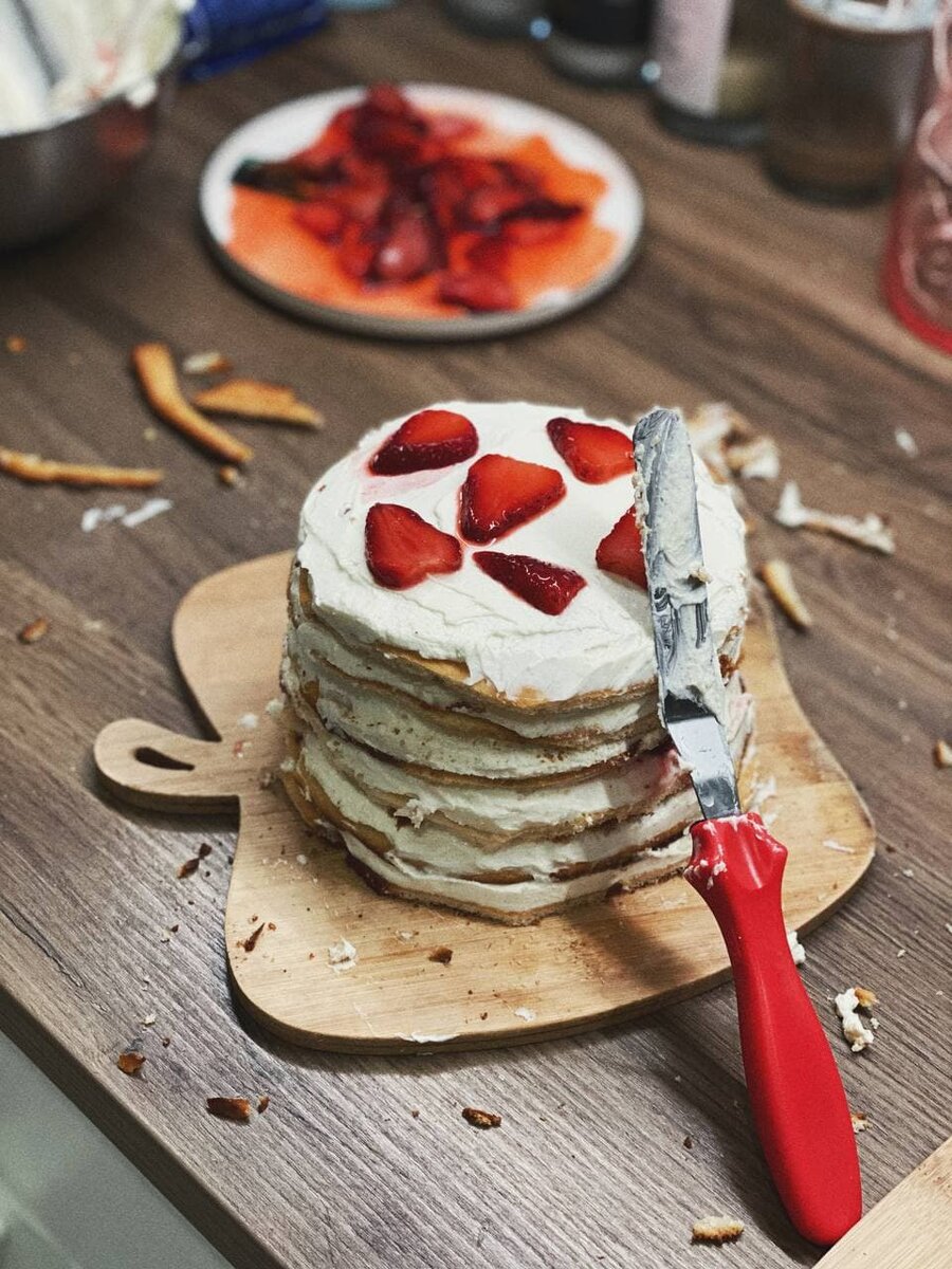 Максимально фотогеничный торт на этапе сборки