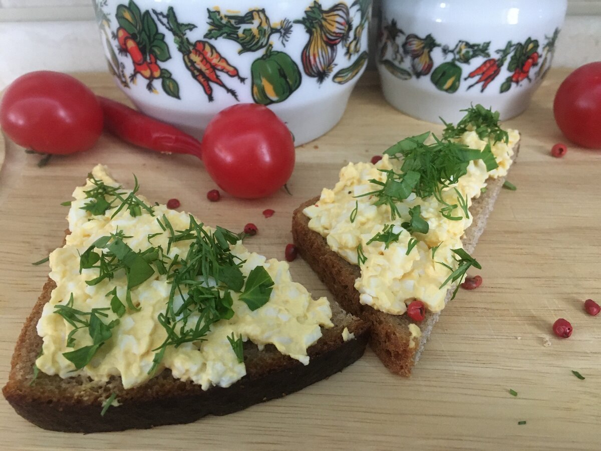 Паштет из яиц рецепты. Яичный паштет. яйца смешать с паштетом. еда без труда. еда без труда кныши.