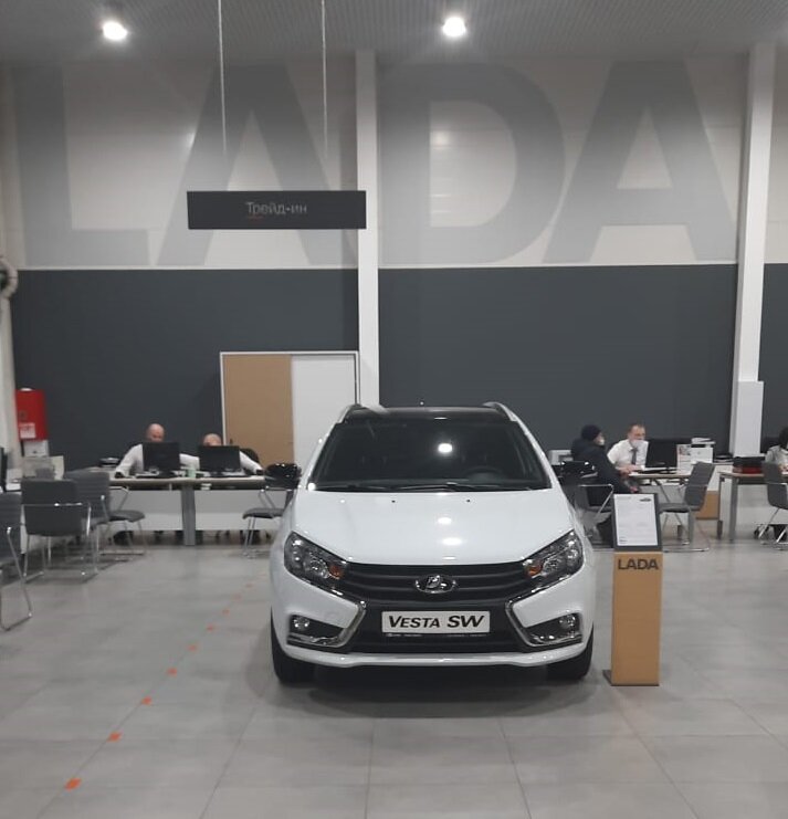 метания продолжались даже в салоне, не было чёткого решения