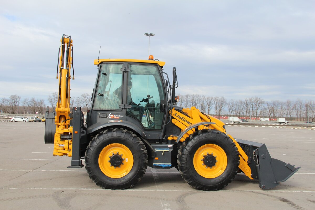 Экскаватор-погрузчик LiuGong CLG777A-S