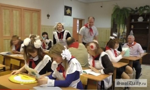 Лысые и седые "школьнички". Фото из интернет