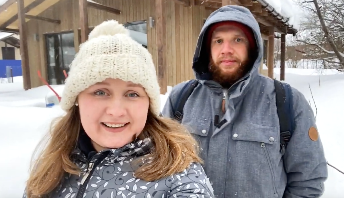 В июле 2020 наши друзья затеяли строительство одноэтажного каркасного дома площадью 70 квадратных метров и... они все еще строятся.