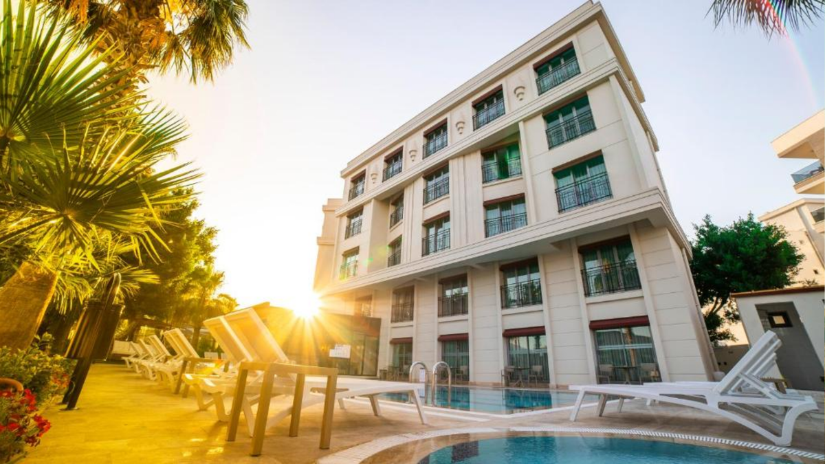 Leaf Port Hotel 5*