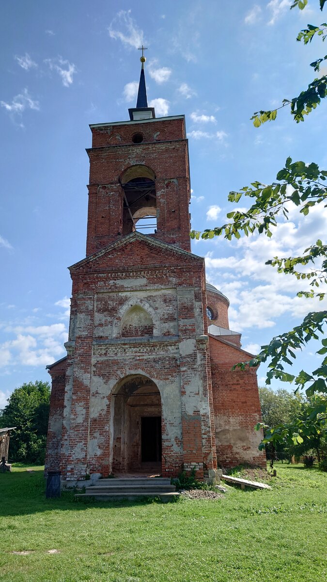 Церковь-заброшка