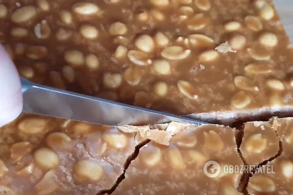 Разрезаем застывший щербет 