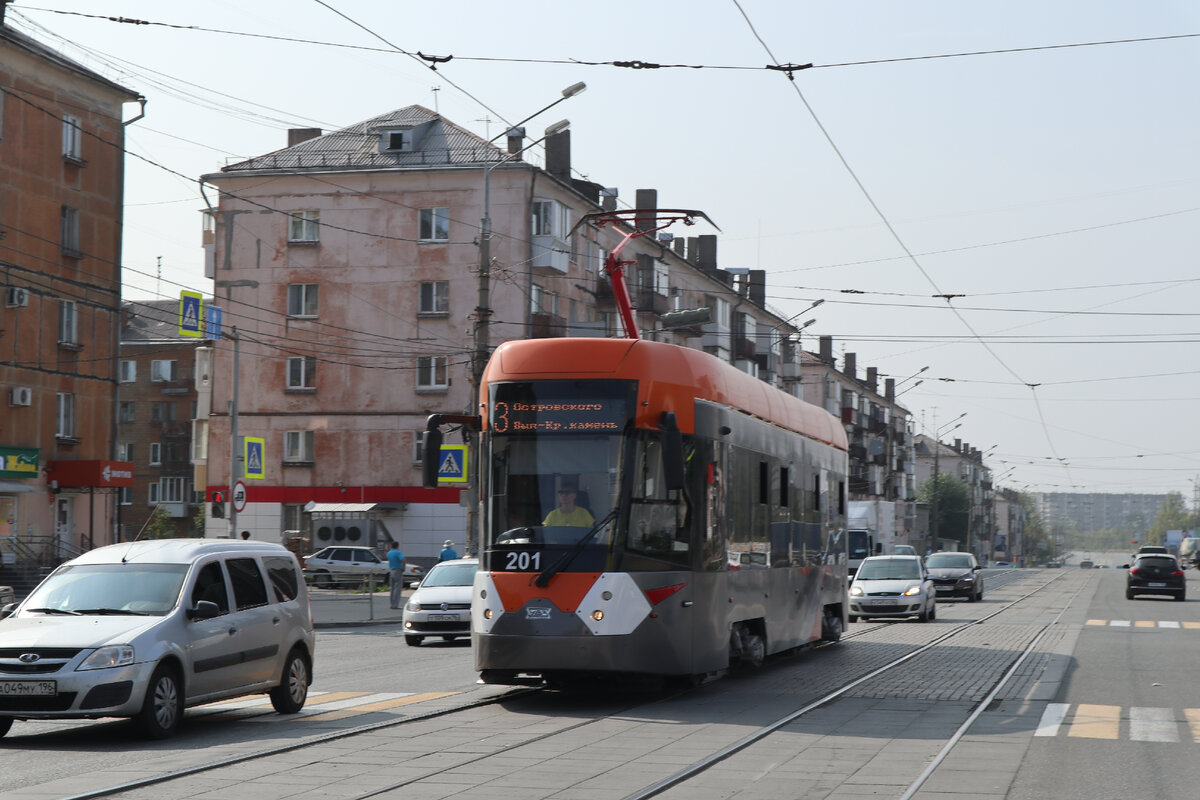 Трамвай Нижнего Тагила. Вагоны - новые, пути - старые