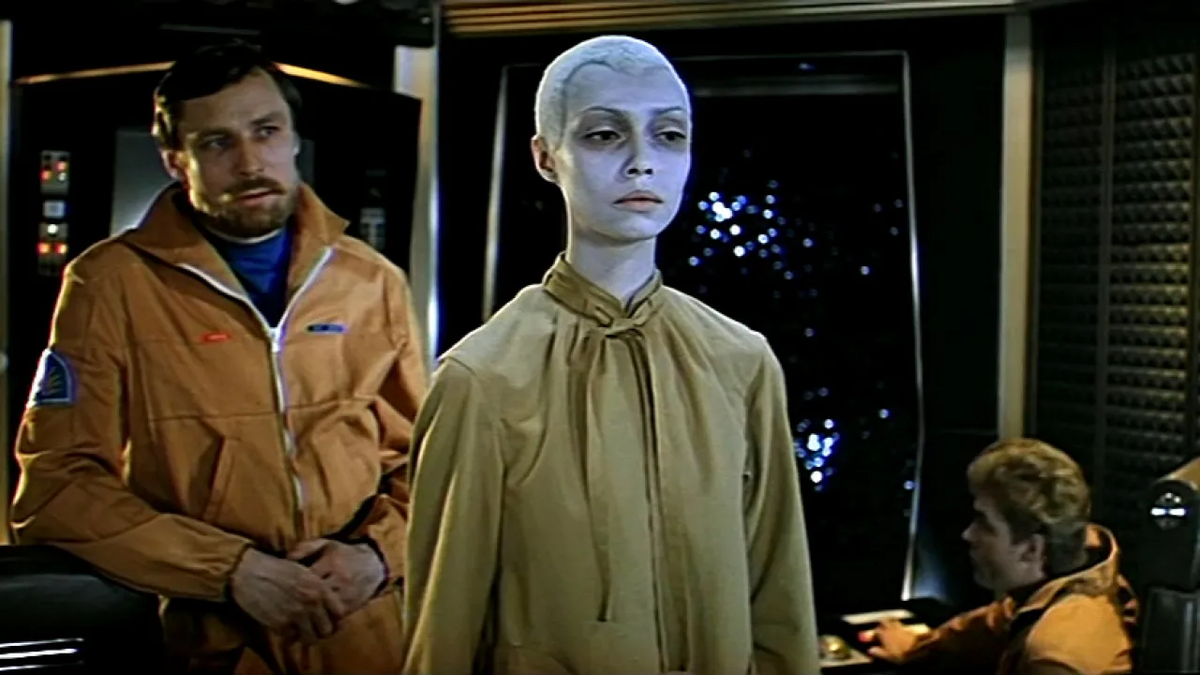 Кадр из фильма "Через тернии к звёздам"