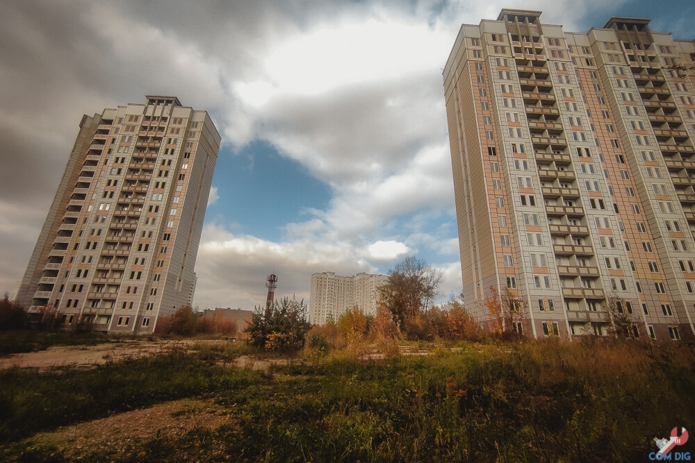 Вы могли бы себе хоть когда-нибудь представить, что где-то совсем не далеко от Москвы будут стоять брошенными современные многоэтажные жилые дома?-2-2
