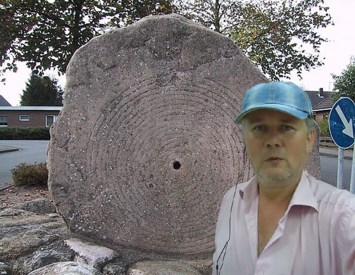 Фото камня в в городе Хорстен, Германия.