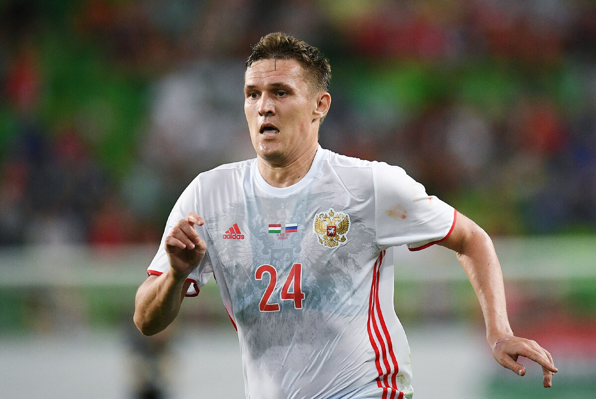 Александр Бухаров в матче против сборной Венгрии (05.06.2017)