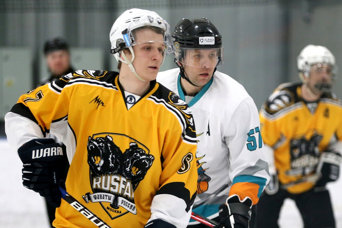 ...и папа не расслаблялся ни на секунду