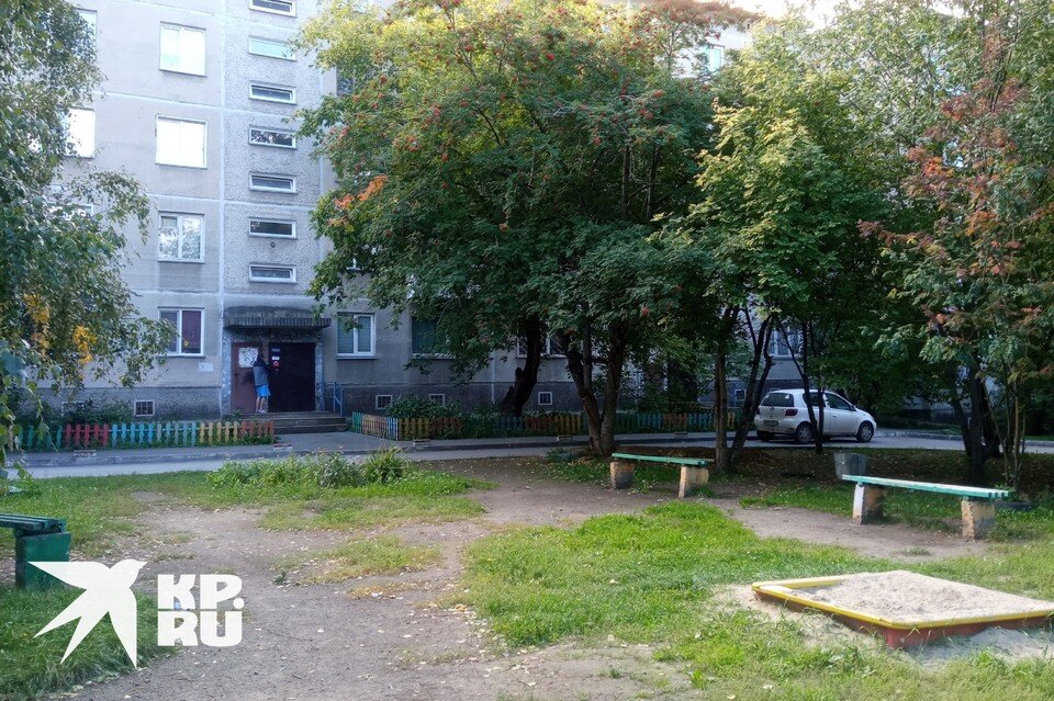    Когда-то здесь люди спасались от огня, прыгая даже с верхних этажей. Надежда РЫЖКИНА